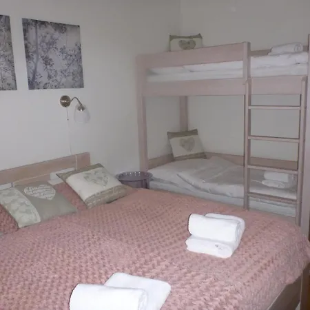 Jestrab 5 Apartment
